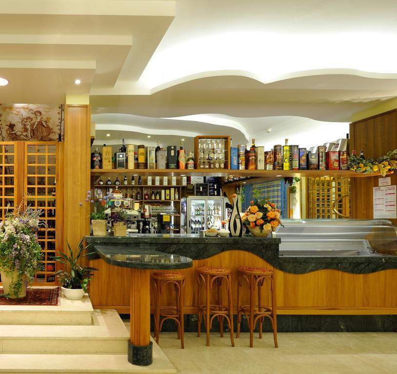 Hotel Al Prater Lignano Sabbiadoro Bagian luar foto