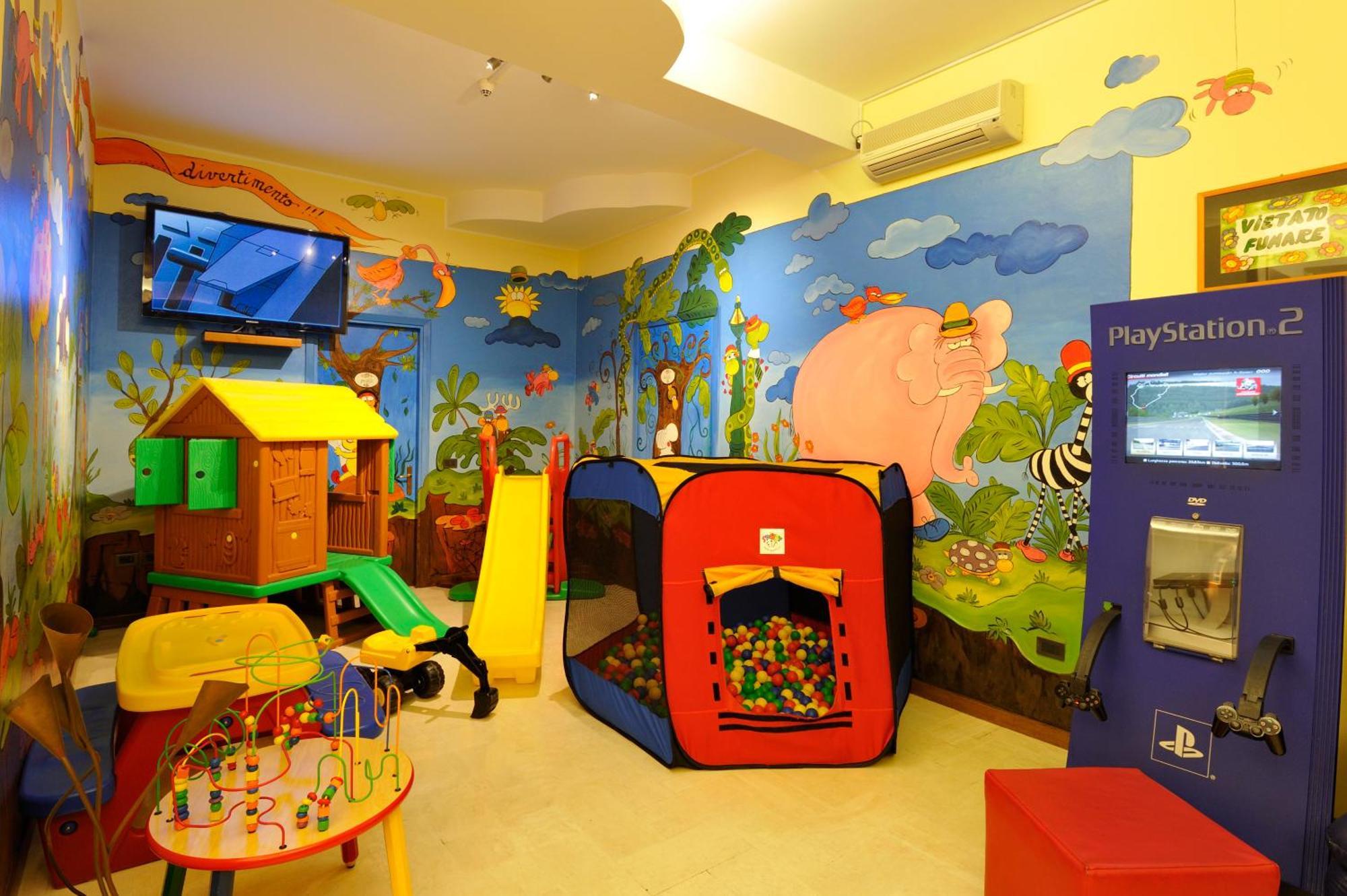 Hotel Al Prater Lignano Sabbiadoro Bagian luar foto