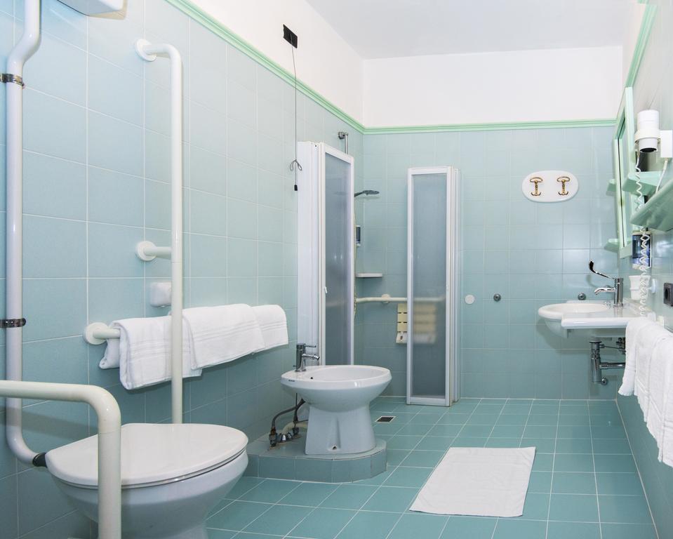 Hotel Al Prater Lignano Sabbiadoro Bagian luar foto