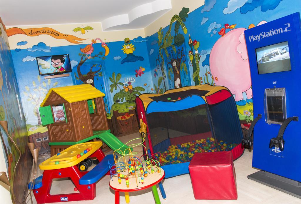 Hotel Al Prater Lignano Sabbiadoro Bagian luar foto