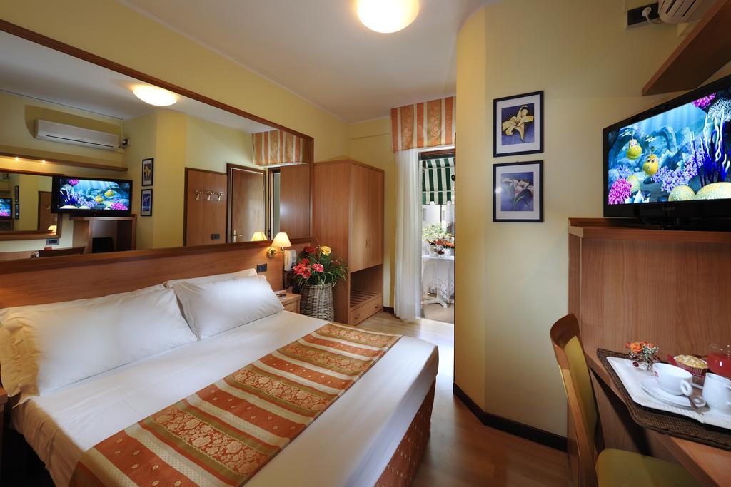 Hotel Al Prater Lignano Sabbiadoro Bagian luar foto