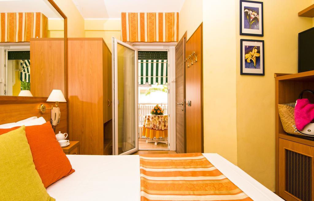 Hotel Al Prater Lignano Sabbiadoro Bagian luar foto
